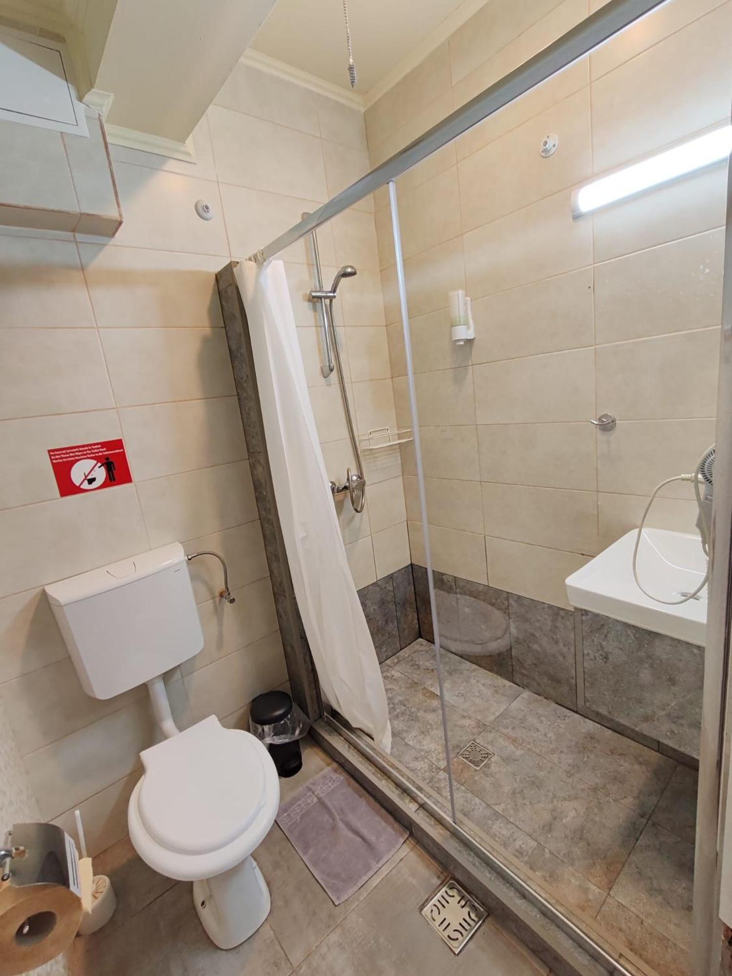 Pensiunea Boema Ploieşti Exteriör bild